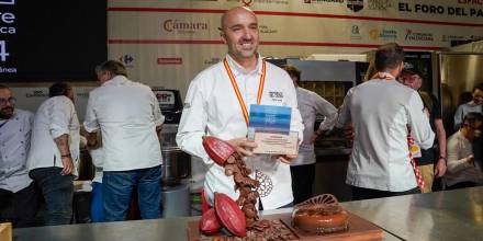 Pachi Larrea ganó el premio a la Mejor Tarta de Chocolate del mundo