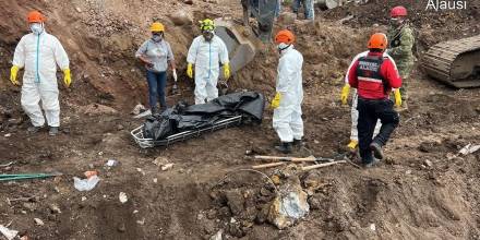 Los muertos por el alud en Alausí aumentan a 60