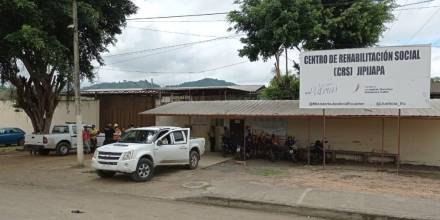 Hallan a tres presos ahorcados en dos cárceles de Manabí