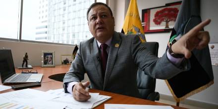 Ecuador planteará a Colombia un "corredor humanitario" para venezolanos expulsados de Perú