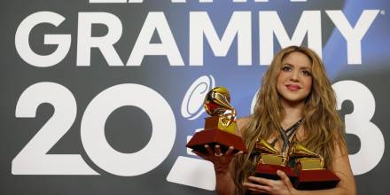 Los Latin Grammy coronan a Lafourcade, Shakira, Karol G, Bizarrap y Barrera