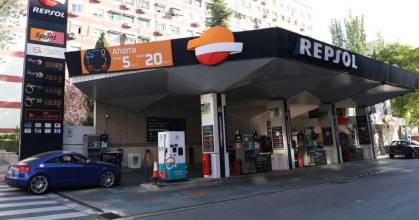 Repsol ganó un 44,6 % menos en 2024 por bajos precios de crudo y gas