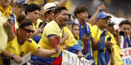 Ecuador venció 3-1 a Jamaica y sigue con vida