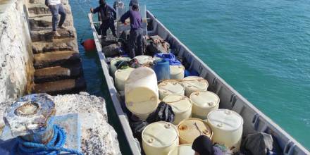 La Armada incautó 1,44 toneladas de cocaína cerca de Galápagos