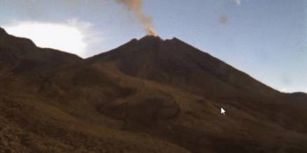 Reventador mantiene actividad eruptiva alta