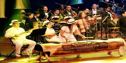 La Orquesta Filarmónica entonó melodías tradicionales de la Costa