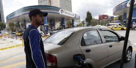 Ecuador abre la vía a importaciones de combustibles para el sector privado