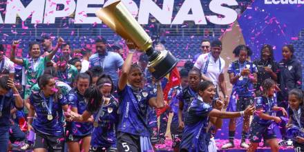 Dragonas se coronaron campeonas de la Superliga Femenina 