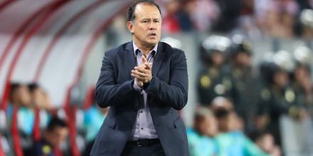 Juan Reynoso fue destituido como seleccionador de Perú