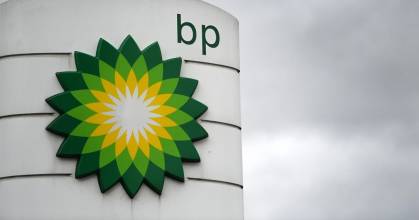 BP recortará sus inversiones en renovables y aumentará la producción de petróleo y gas