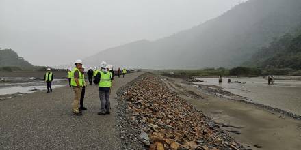 Técnicos de EE.UU. monitorean erosión del río Coca