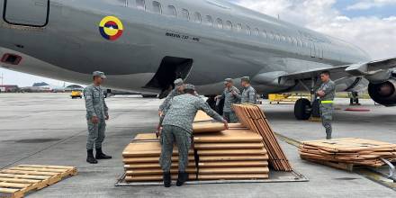 Colombia envió equipos y personal para combatir incendio en Loja