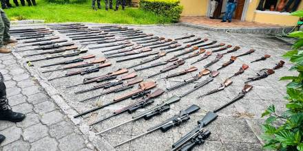 Más de 100 armas fueron halladas en una vivienda en Cumbayá