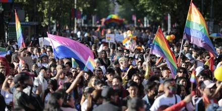 Respeto y derechos resonaron en la multicolor Marcha del Orgullo 2023