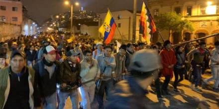 Manifestaciones continuaron con saqueos y cierres viales