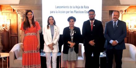 Ecuador presentó hoja de ruta para reducir la contaminación plástica