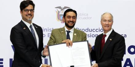 Ministerio de Producción suscribió acuerdo con la FDA