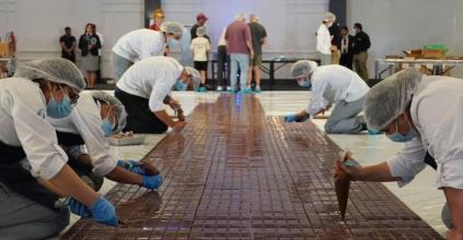 Ecuador batió récord Guinness de la barra de chocolate más grande