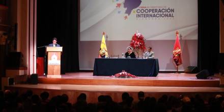 El gobierno lleva la cooperación internacional a sus municipios