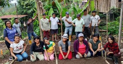 Familias de El Pangui aprenden sobre agricultura campesina 