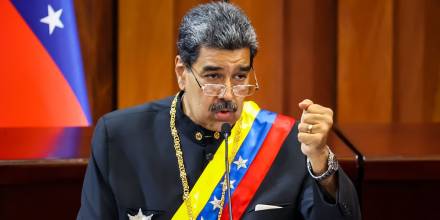 Maduro anuncia el cierre de la Embajada y consulados de Venezuela en Ecuador