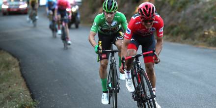 Carapaz: "Roglic está muy fuerte y la carrera muy abierta"