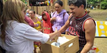 Afectados por las lluvias en Pedernales recibieron ayuda humanitaria