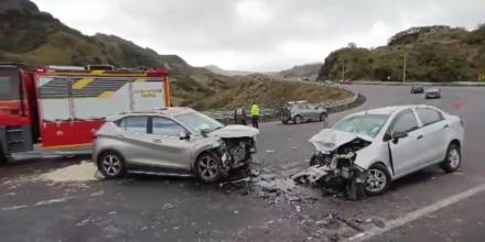 1 fallecido y 11 heridos se registraron en accidente de tráfico en Papallacta