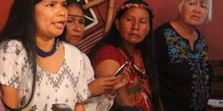 Ecuador: líder sarayaku Patricia Gualinga defiende su territorio a pesar de las amenazas