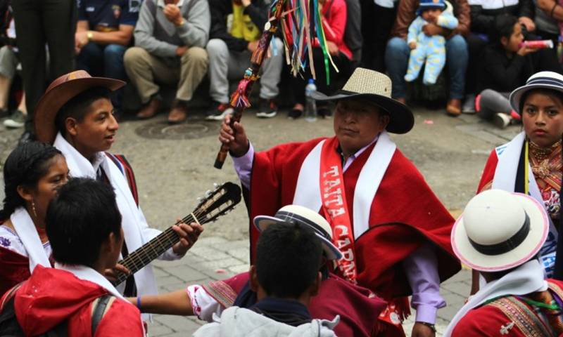 En Guaranda, provincia de Bolívar, se nombra a un Taita Carnaval y una Reina del Carnaval/ Foto: cortesía Ministerio de Turismo