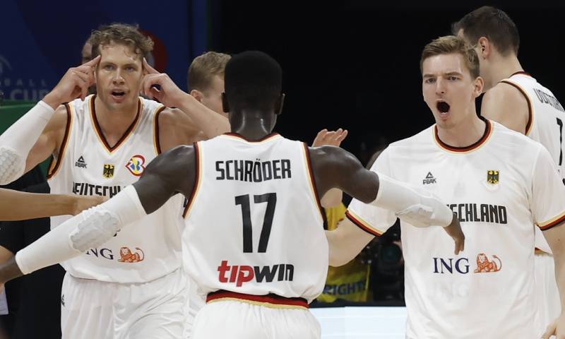 Una final para la historia. Un partido para el recuerdo que no pudo estar más igualado entre los dos mejores equipos del torneo / Foto: EFE