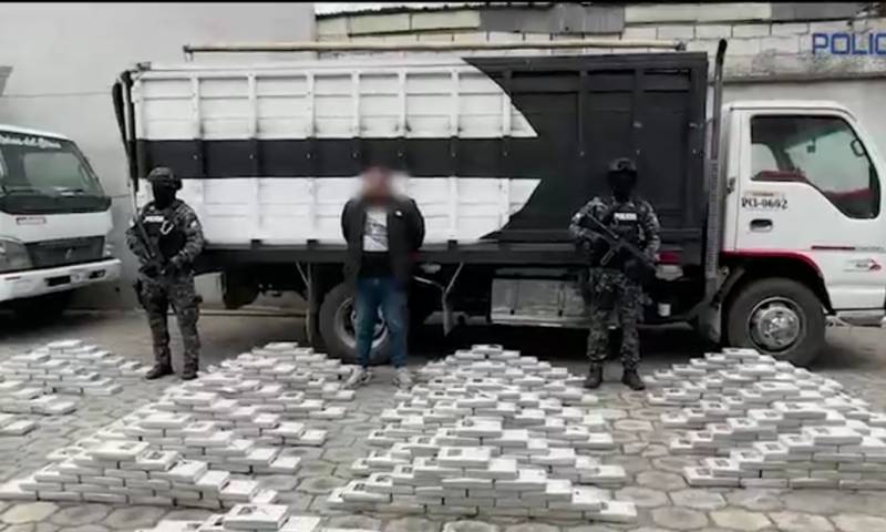 600 kilos de cocaína fueron hallados en un camión en Ibarra / foto cortesía Policía Nacional