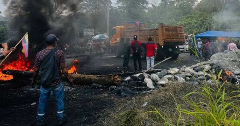 Las protestas en Napo han bloqueado la Troncal Amazónica / Foto: cortesía 