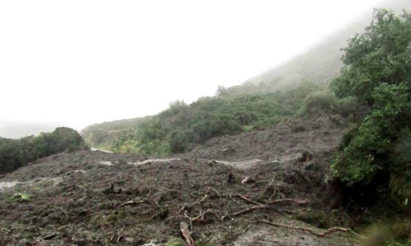 En El Chaco, provincia de Napo, se registró un deslizamiento de tierra / Foto: cortesía Secretaría Nacional de Gestión de Riesgos