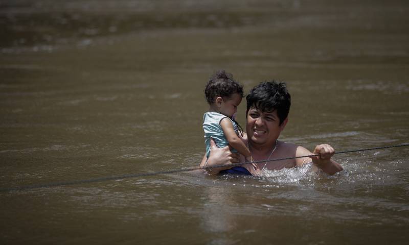 Según datos oficiales, en lo que va de año han cruzado esa selva más de 385.000 personas, frente a los 248.000 de todo 2022/ Foto: cortesía EFE