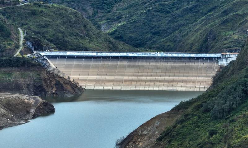 El nuevo contrato pretende afrontar la crisis energética y mitigar el impacto del próximo estiaje / Foto: EFE