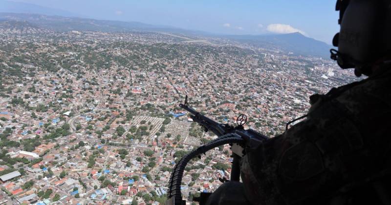 Desde hace dos semanas, guerrilleros del ELN se enfrentan en la región del Medio San Juan con hombres del Clan del Golfo / Foto: EFE