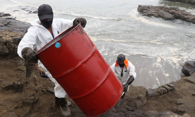 El derrame ocurrió en enero 2022 en la costa central. / El Comercio de Perú