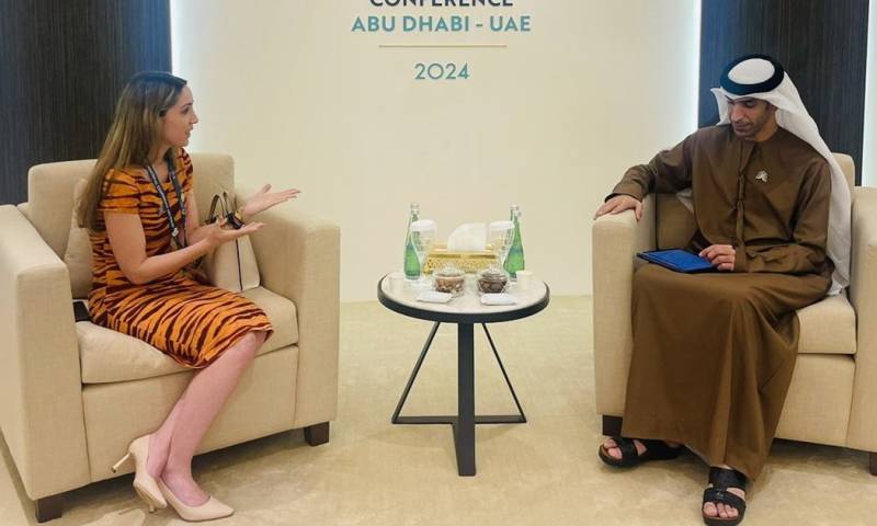 La ministra de Producción Sonsoles García en un diálog con Thani Al Zeyoudi, ministro de Comercio de Emiratos Árabes Unidos / Foto: cortesía Minsiterio de Producción 