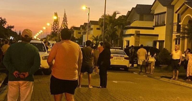 Los criminales dispararon también en la calle y las balas alcanzaron otras viviendas / Foto: cortesía 