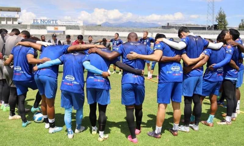 América de Quito y Búhos descendieron de la serie B a la segunda categoría/ Foto: cortesía Imbabura SC