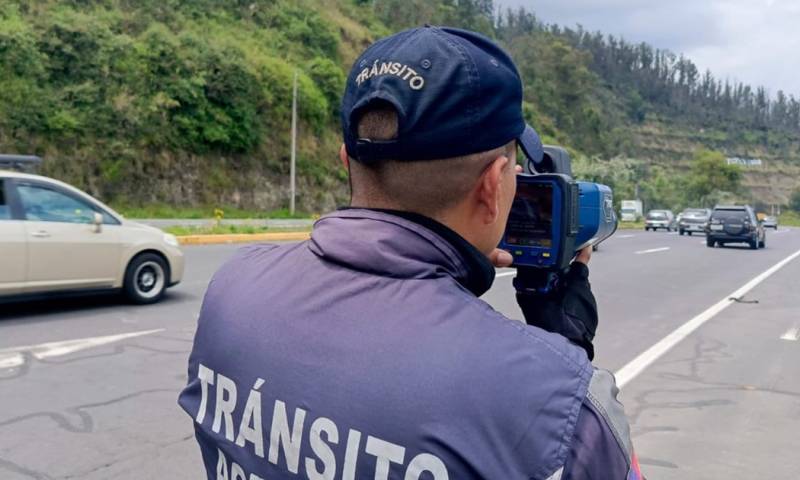 ¿Hasta qué hora es el Pico y placa en Quito? Desde las 6:00 hasta las 9:30 y de las 16:00 a las 20:00 / Foto: Shutterstock