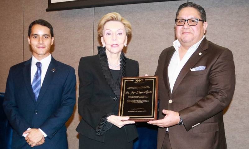  Joyce de Ginatta fue la primera presidenta de la Cámara de la Pequeña Industria del Guayas / Foto: cortesía