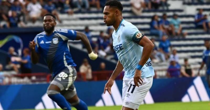 El delantero panameño, Ismael Díaz, fue figura en el triunfo de Universidad Católica ante Emelec / Foto: cortesía Universidad Católica