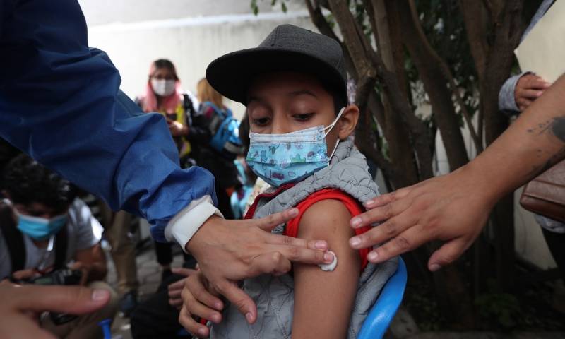 Se calcula que 2 millones de niños y niñas de América Latina y el Caribe no recibieron una o más dosis de la vacuna DPT (tétanos, difteria y tos ferina)/ Foto: cortesía EFE