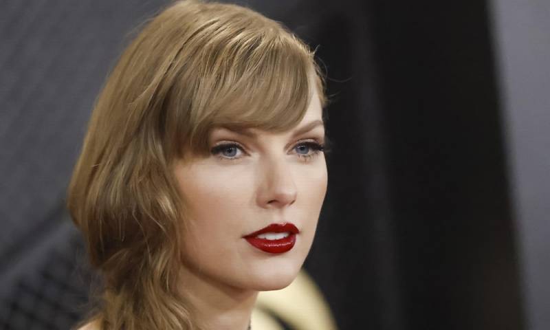 La estadounidense Taylor Swift hizo historia en alcanzar el récord de cuatro galardones acumulados en la categoría de álbum del año / Foto: EFE