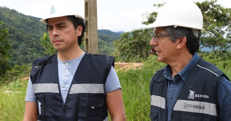 El viceministro de Electricidad y Energía Renovable, Fabián Calero, recorrió El Pangui / Foto: cortesía Ministerio de Energía y Minas