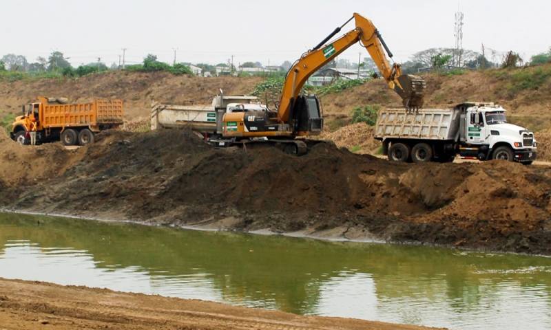 Las obras en Chone generan alrededor de 190 plazas de empleo / Foto: cortesía Presidencia 