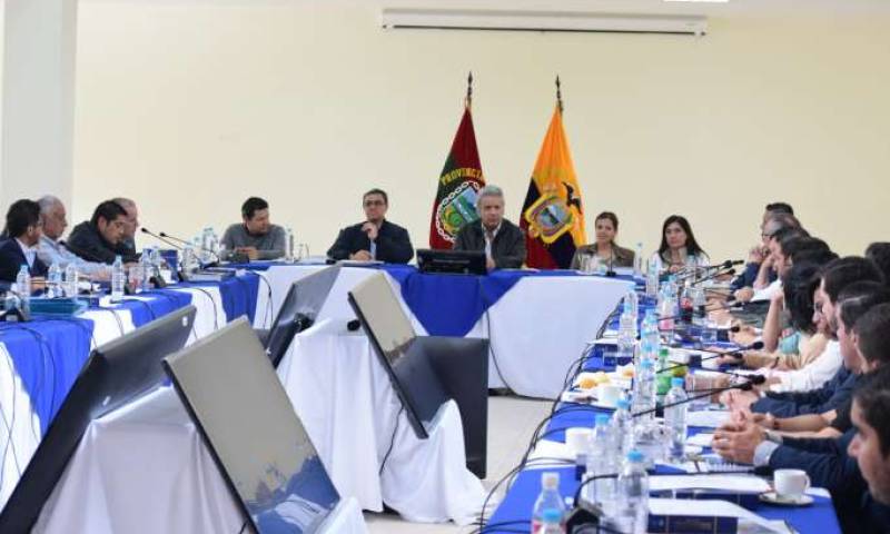 Labor. Moreno presentó a sus ministros en el gabinete desarrollado en Baños. Foto: La Hora