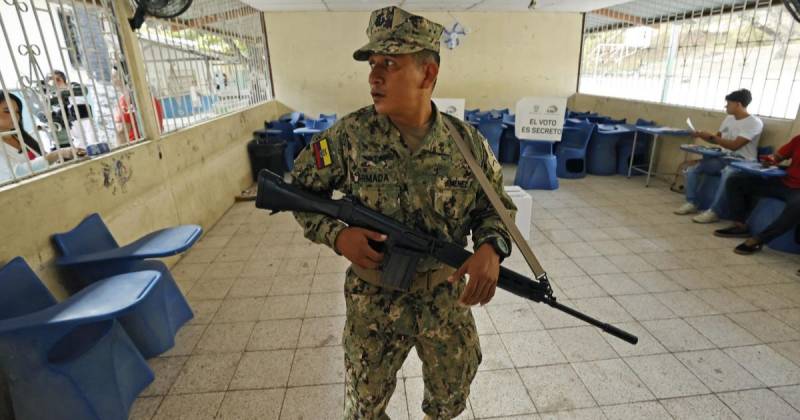 En ciudades como Guayaquil, estos crímenes han causado desplazamientos forzados de familias / Foto: EFE